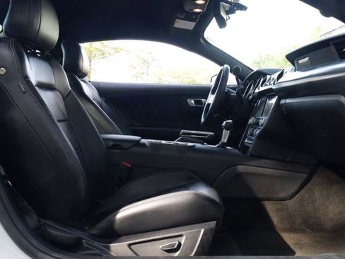 Used 2018 Ford Mustang GT Premium w/ GT Performance Package RWD image 15