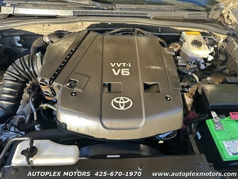 Used 2004 Toyota 4Runner SR5 image 36