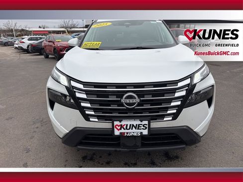 Used 2025 Nissan Rogue SV image 12