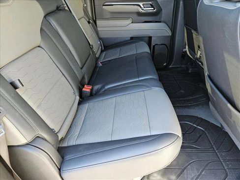 Used 2025 Chevrolet Silverado 1500 ZR2 w/ Technology Package image 18