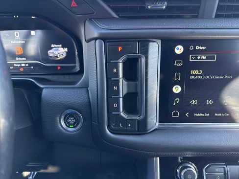 Used 2022 GMC Yukon Denali w/ Denali Premium Package image 19