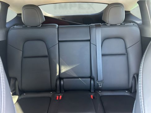 Used 2023 Tesla Model Y Long Range image 12