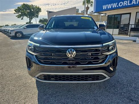 Used 2024 Volkswagen Atlas Cross Sport SE FWD image 2