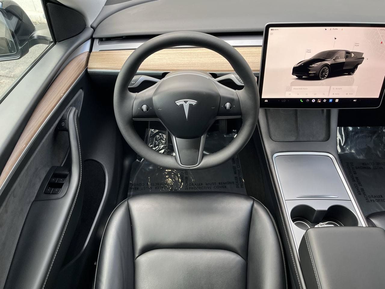 Used 2025 Tesla Model Y Long Range AWD/4WD image 3