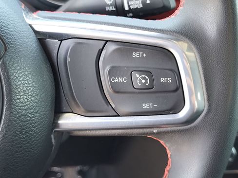 Used 2023 Jeep Gladiator Rubicon w/ LED Lighting Group AWD/4WD image 17