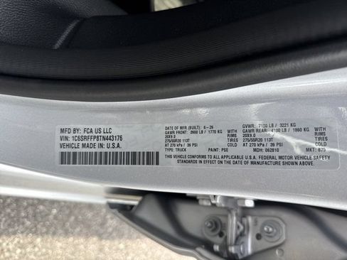 New 2026 RAM 1500 4x4 Crew Cab image 31