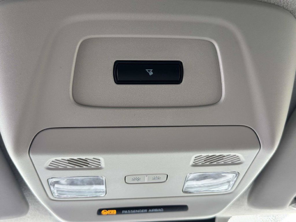 Used 2025 Ford Transit 250 Low Roof w/ Exterior Upgrade Package RWD image 29