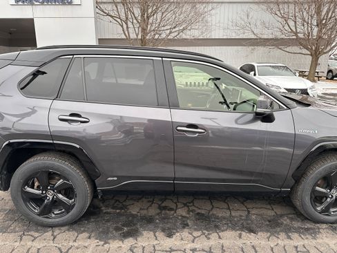 Used 2020 Toyota RAV4 XSE image 2