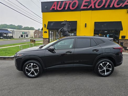 Used 2024 Chevrolet Trax RS w/ Driver Confidence Package FWD image 19