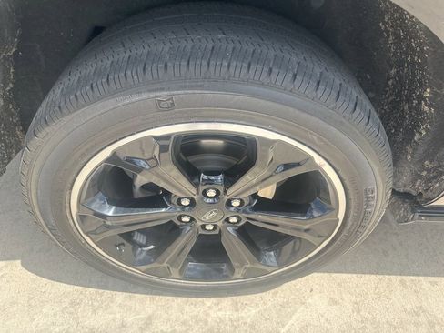 Used 2023 Ford Expedition Max Limited image 11