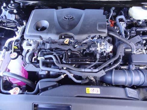Used 2025 Toyota Camry LE FWD image 33