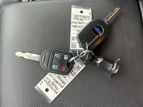 Used 2012 Ford Escape Limited image 29