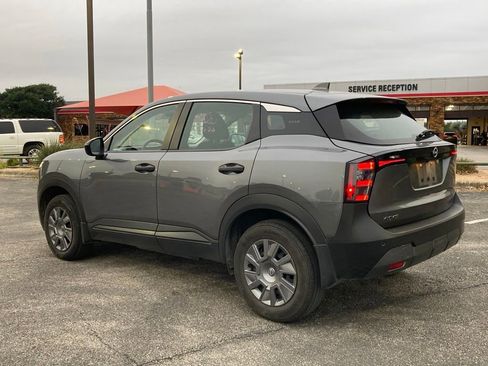 Used 2025 Nissan Kicks S FWD image 6