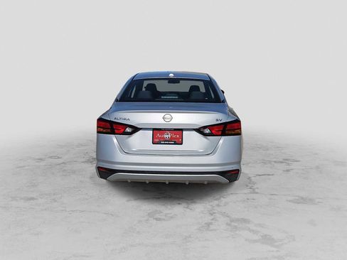 Used 2023 Nissan Altima 2.5 SV image 7