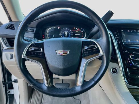 Used 2019 Cadillac Escalade Luxury w/ LPO, Radiant Package RWD image 11