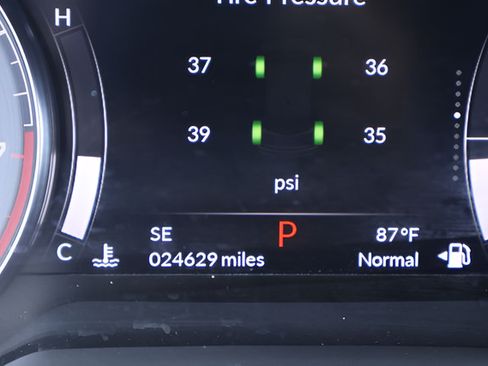 Used 2023 Acura RDX AWD w/ Technology Package image 2