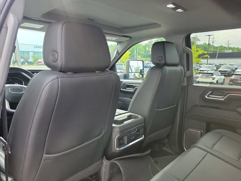 Used 2025 GMC Sierra 2500 Denali w/ Denali Reserve Package AWD/4WD image 14