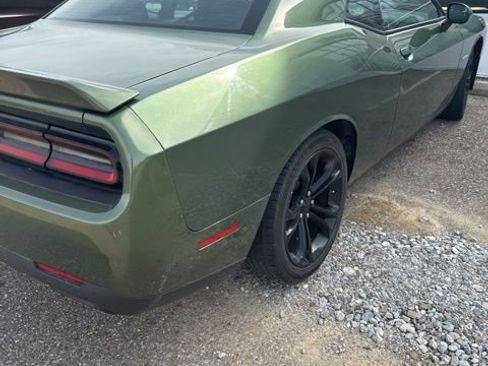 Used 2022 Dodge Challenger R/T RWD image 5