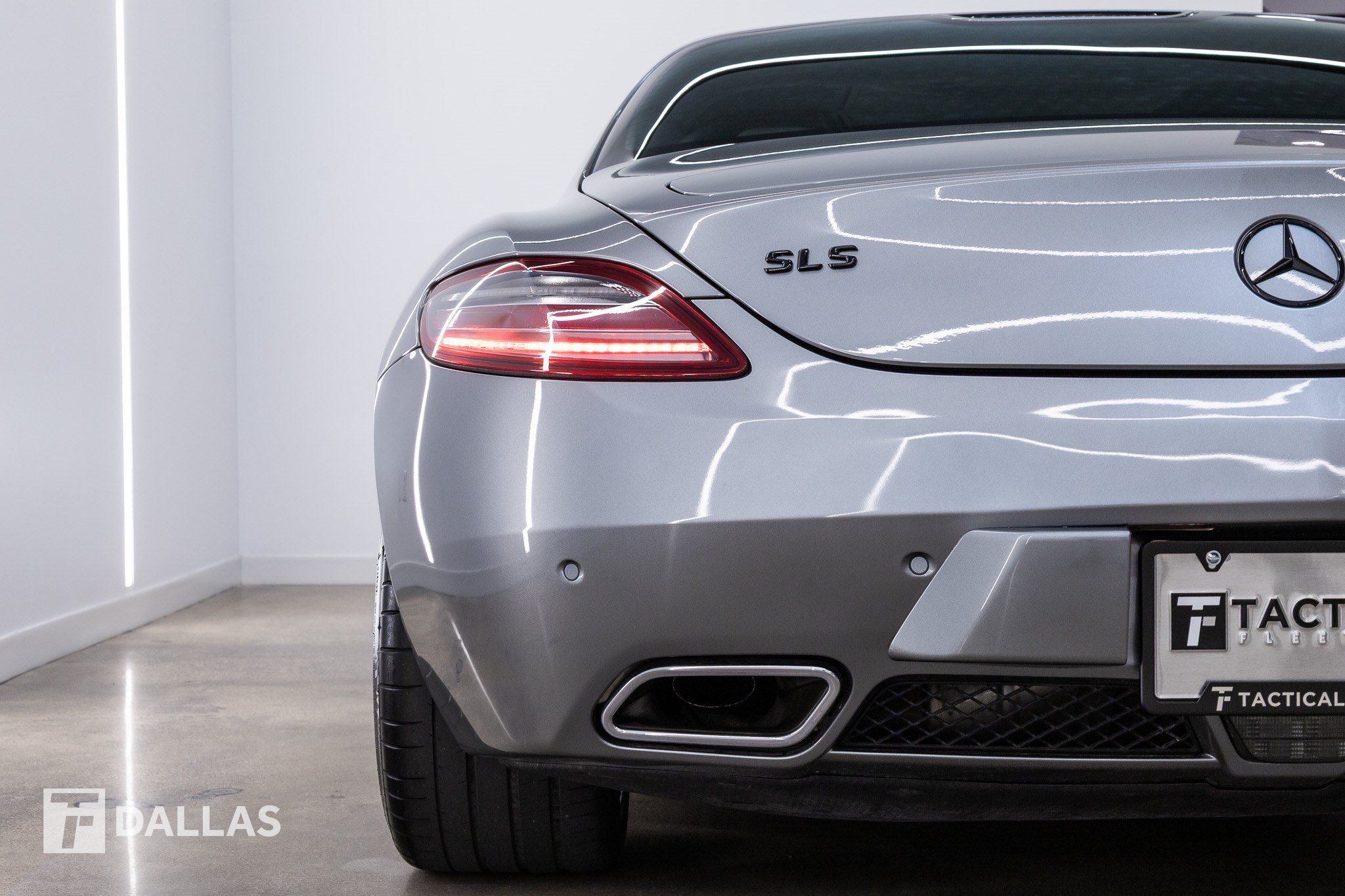 Used 2012 Mercedes-Benz SLS AMG Coupe image 13