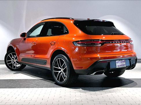 Used 2025 Porsche Macan image 3
