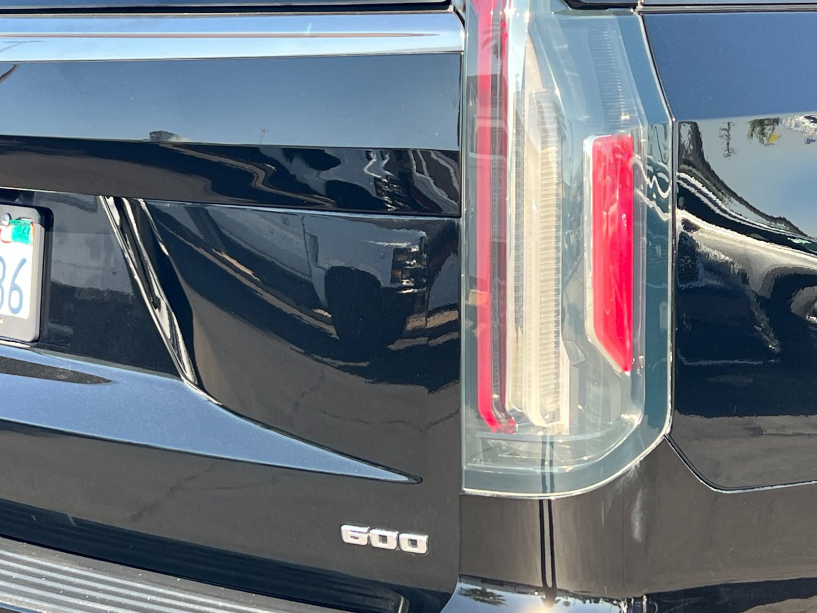 Certified 2022 Cadillac Escalade Premium Luxury AWD/4WD image 29
