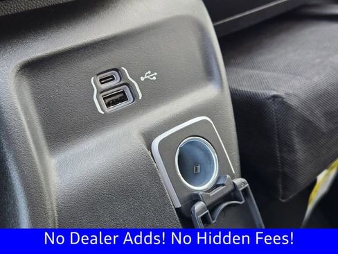 Used 2025 RAM ProMaster 2500 w/ Convenience Group image 20