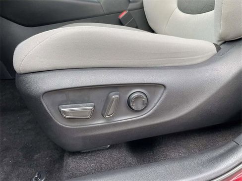 Used 2021 Toyota RAV4 XLE w/ XLE Grade Weather Package image 19