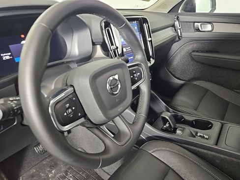 Certified 2024 Volvo XC40 B5 Core image 14