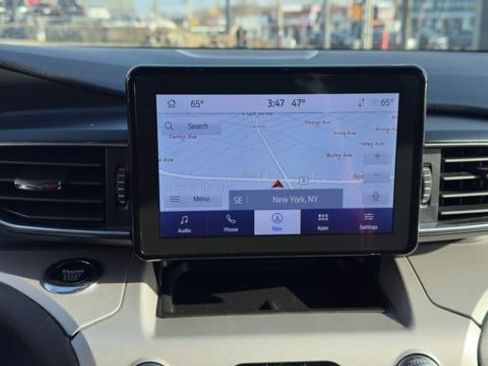 Used 2023 Ford Explorer XLT w/ Equipment Group 202A image 15