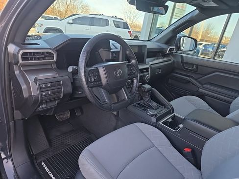 Used 2025 Toyota Tacoma SR5 image 43