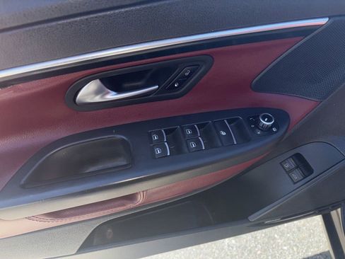 Used 2012 Volkswagen Eos Executive image 7