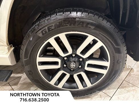 Used 2016 Toyota 4Runner Limited image 34