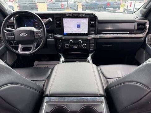 Used 2023 Ford F250 Lariat w/ Sport Appearance Package AWD/4WD image 10