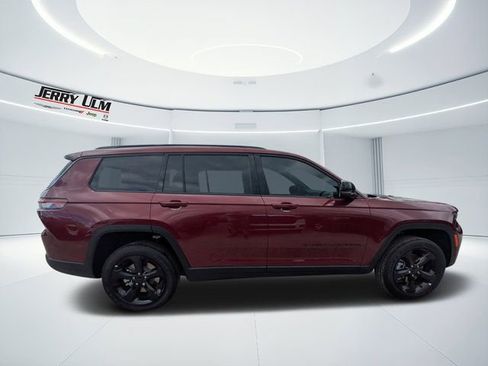 New 2025 Jeep Grand Cherokee L Laredo AWD/4WD image 2