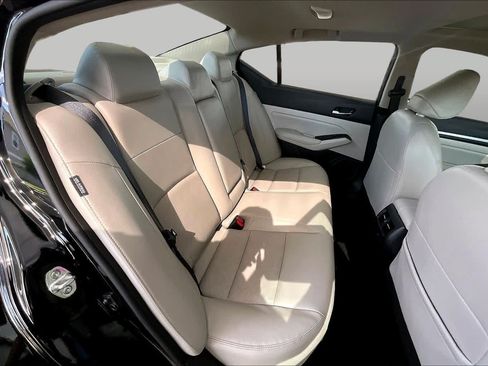 Certified 2024 Nissan Altima 2.5 SL FWD image 21