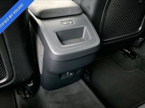 Certified 2026 Volvo XC60 B5 Plus AWD/4WD image 30