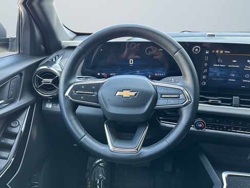 Used 2026 Chevrolet Equinox LT w/ Convenience Package II AWD/4WD image 12