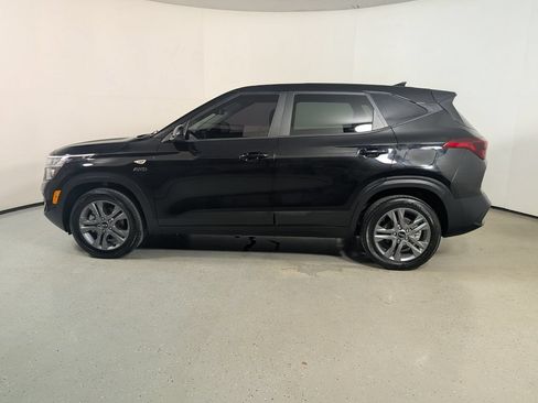 Used 2021 Kia Seltos LX AWD/4WD image 4