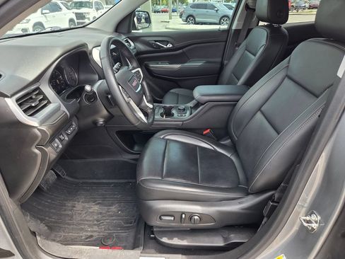 Used 2023 GMC Acadia SLT w/ Elevation Edition FWD image 5