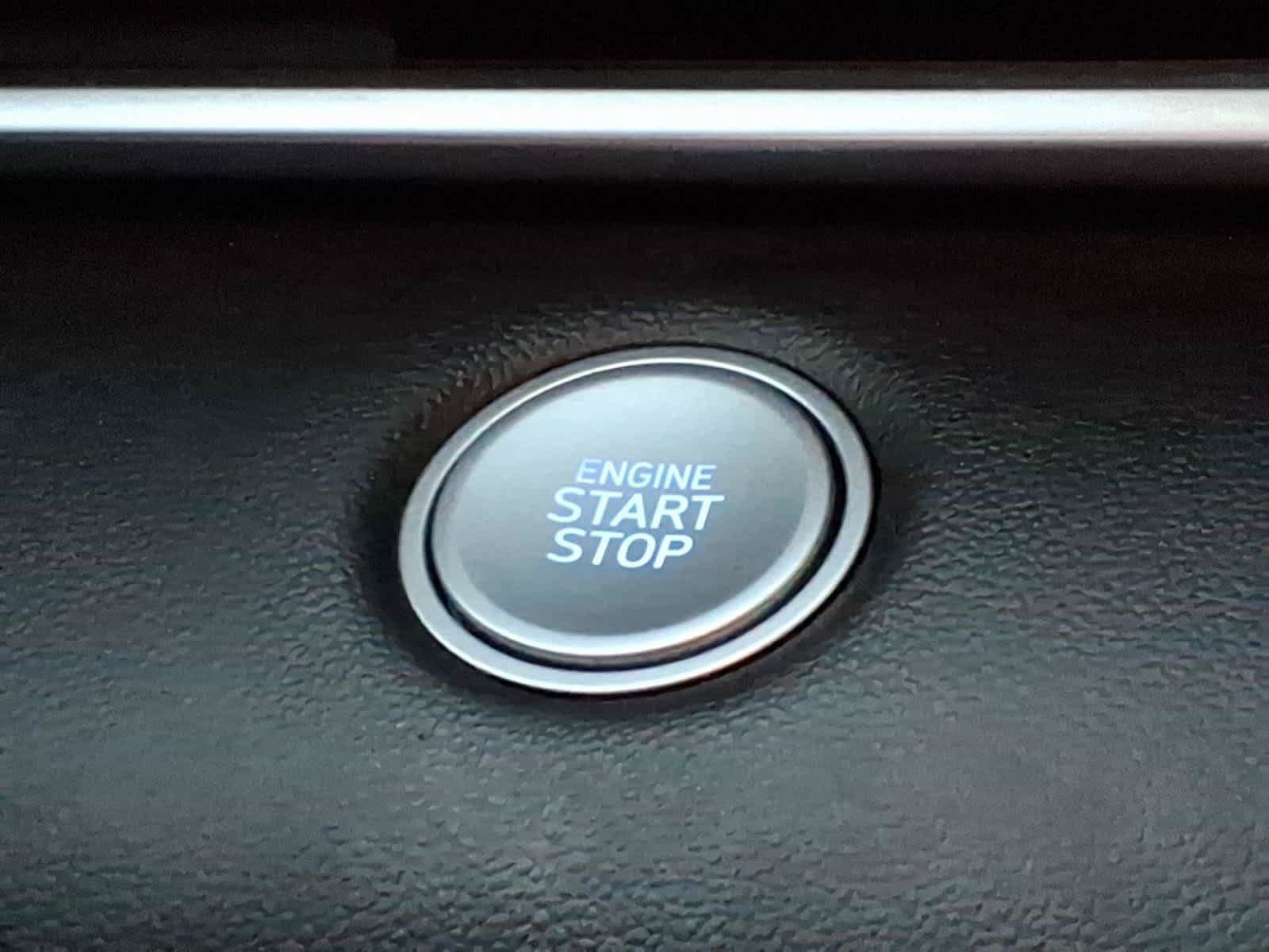 Used 2022 Hyundai Elantra SEL w/ Convenience + Premium Package FWD image 24