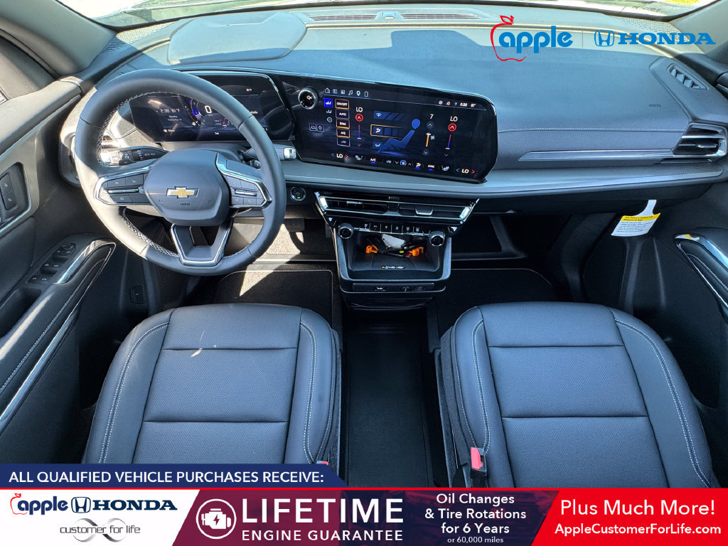 Used 2026 Chevrolet Traverse LT w/ Driver Confidence Package FWD image 17