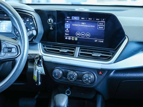 Used 2024 Chevrolet Trax LS image 17