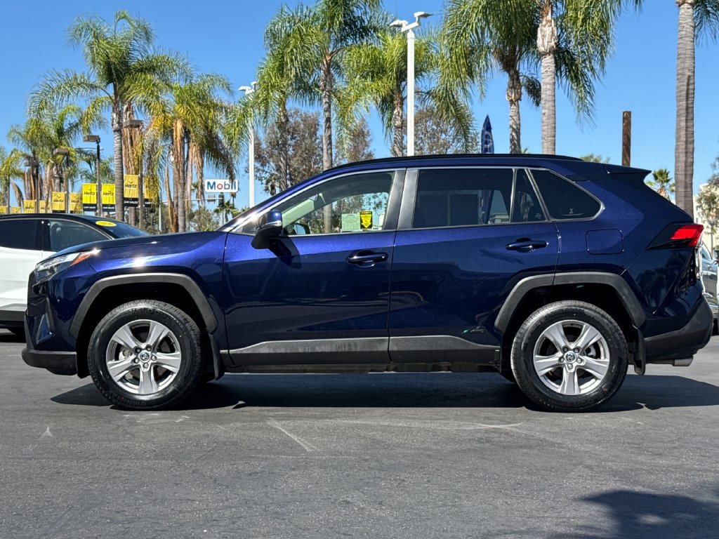 Used 2024 Toyota RAV4 XLE AWD/4WD image 2