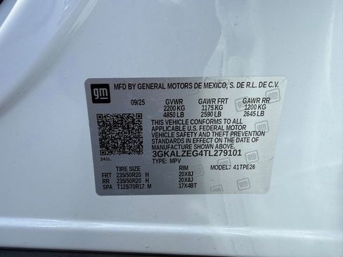 Used 2026 GMC Terrain Denali w/ LPO, Floor Liner Package AWD/4WD image 31