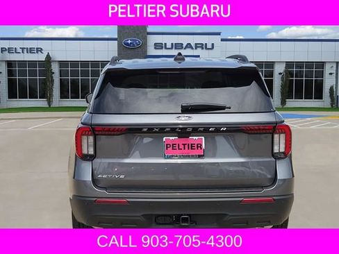 Used 2025 Ford Explorer Active RWD image 5