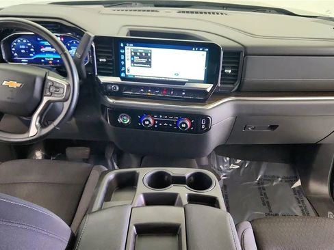 Used 2023 Chevrolet Silverado 1500 LT image 34