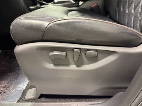Used 2023 Nissan Armada Platinum w/ Captain's Chairs Package AWD/4WD image 16