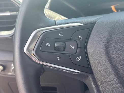 Used 2024 Chevrolet TrailBlazer LT w/ LT Cold Weather Package FWD image 15