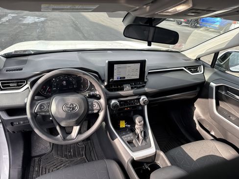 Used 2023 Toyota RAV4 XLE image 14