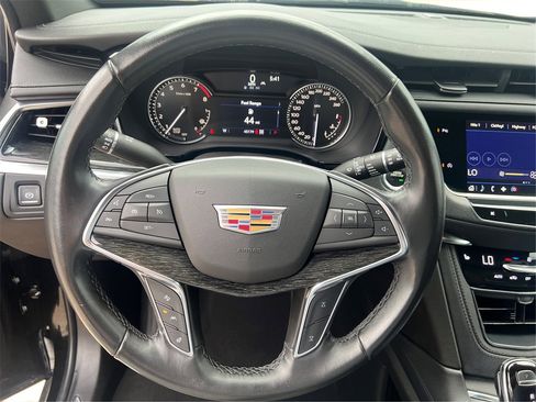 Used 2021 Cadillac XT5 Premium Luxury image 17